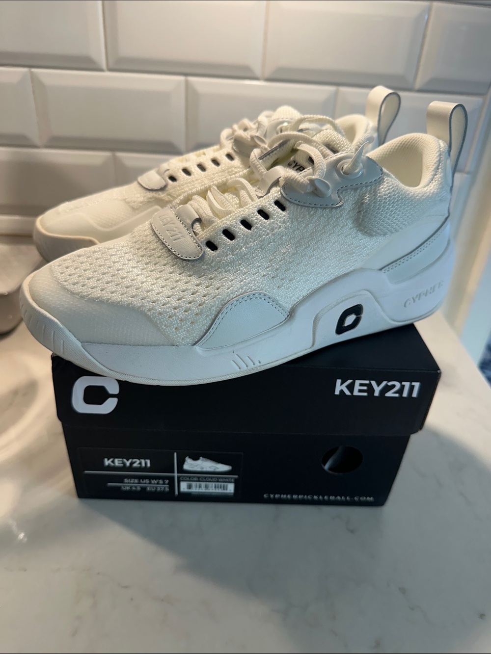 Cypher Pickleball Shoes in Cloud White Key211 Size Womens 7 comes in the box